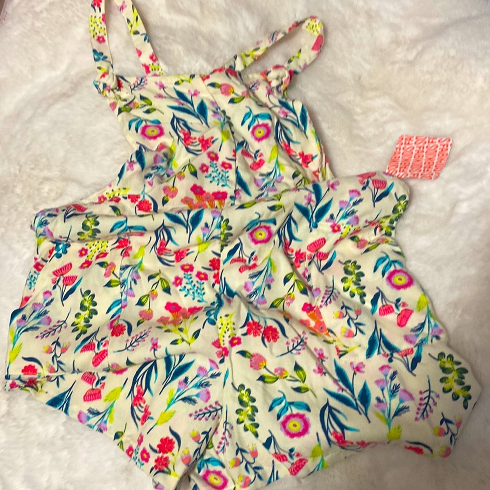 Girls Floral Romper with pockets!